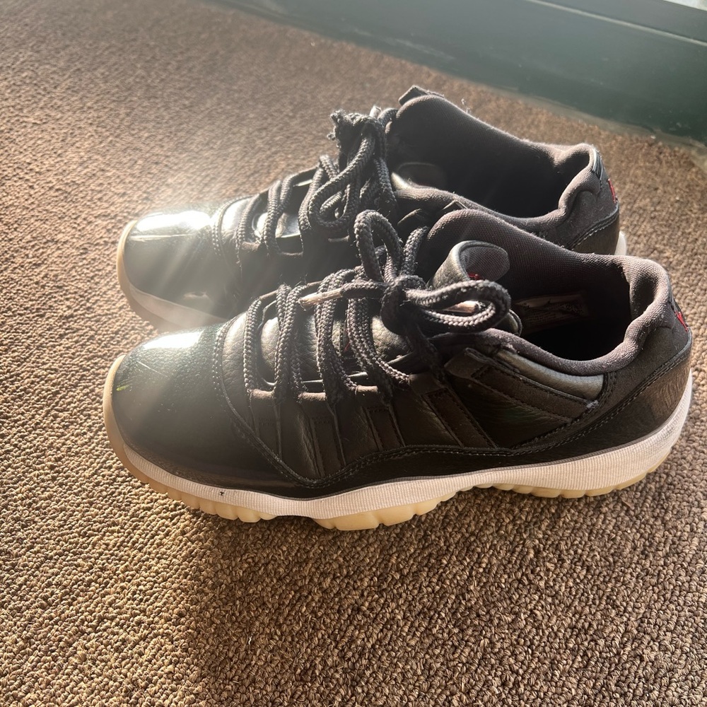 Jordan 11 Size 6.5Y